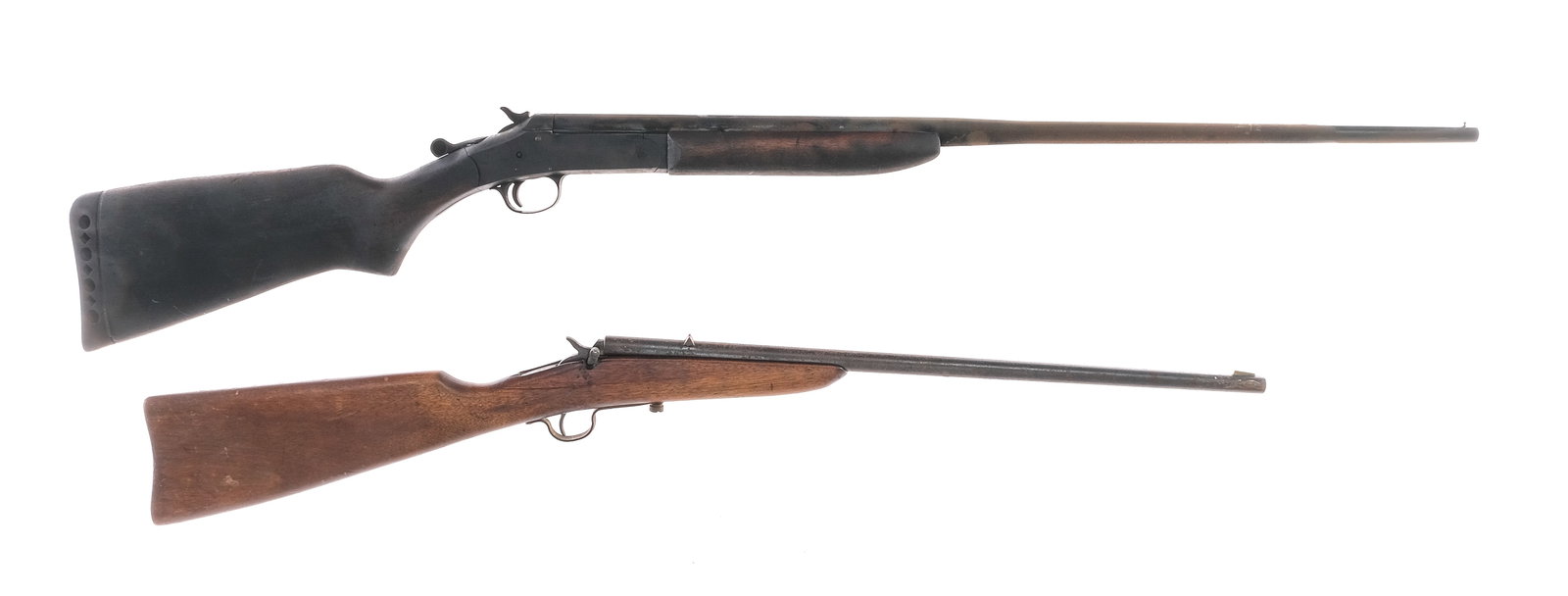 Estate 2-Piece Single Shot Long-Gun Lot: Description This lot is for a Harrington & Richardson Topper Model 48 and a Stevens Junior 11. The H&R is a single shot .410 shotgun with a FULL choke 28" barrel. Smooth rubber butt plate. Smooth wood