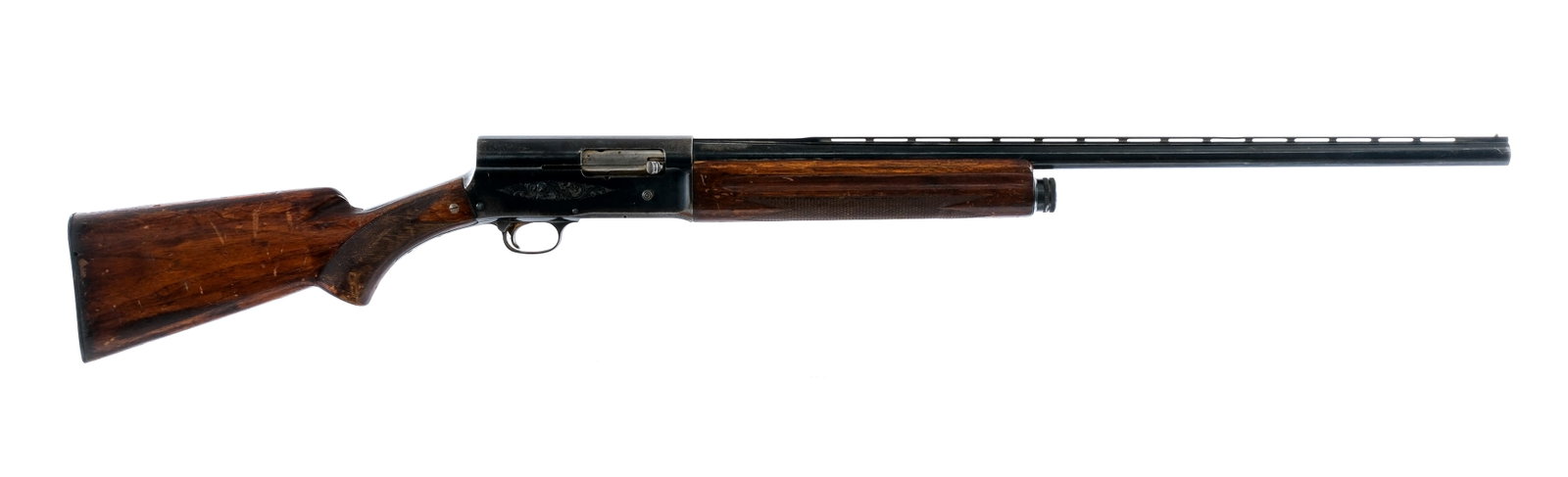 Browning A5 Light Twelve 12Ga Semi Auto Shotgun: Description Browning Auto-5 Light Twelve in 12 gauge 2 3/4" with a four round capacity and a 27.5" FULL fixed choke top rib vented barrel. Made in Belgium. FN/Browning composite butt plate. Checkered 