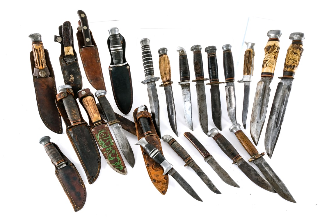 Fixed Blade Knife 23Pcs Lot Blades: Description This lot is for a mixed lot of twenty three fixed blade knives, some with leather sheaths. Some of the makers include: Camillus, Marbles, Edge Brand, Compass, Western, Remington, A. Wingen