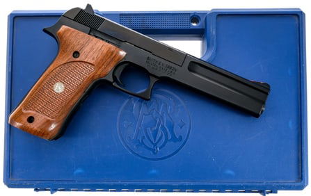 S&W 422 .22 LR Semi Auto Pistol