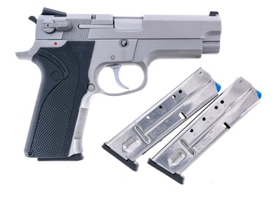 Smith & Wesson 4006 .40 S&W Semi Auto Pistol