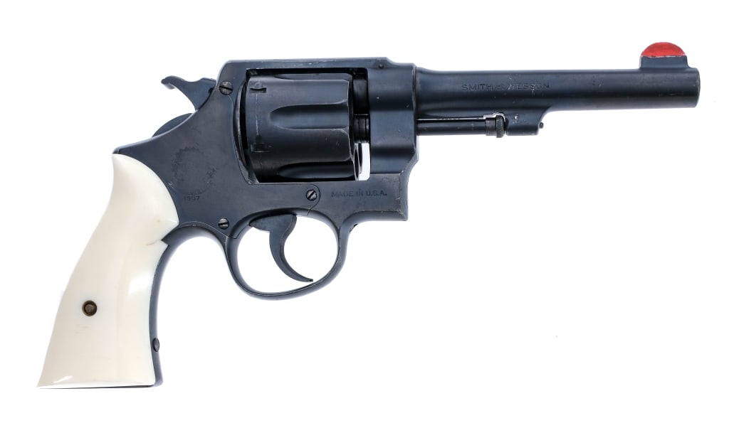 S&W DA 45 Modelo 1937 Brazil .45 ACP Revolver: Description Smith & Wesson DA 45 Modelo 1937 Brazilian Contract chambered in .45 ACP with a six-shot cylinder and a 5.5" barrel. Matte blued barrel, frame, fluted cylinder, double action trigger, and