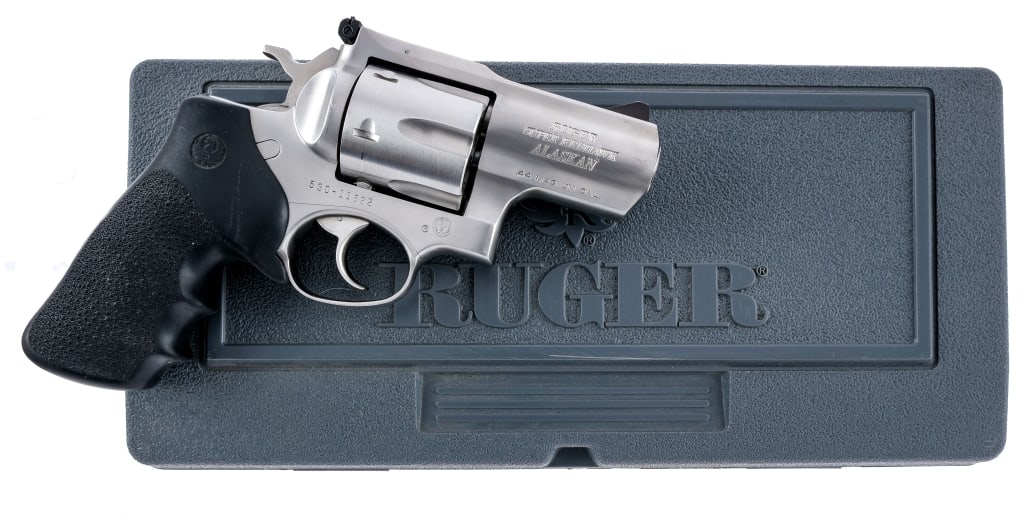 Ruger Super Redhawk Alaskan .44 Mag Revolver: Description Ruger Super Redhawk Alaskan chambered in .44 Remington Magnum with a six-shot cylinder capacity and a 2.5" cold hammer forged barrel. Made in Southport Connecticut in 2007. Rugger/Hogue Ta