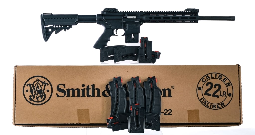 S&W M&P 15-22 Performance Center .22 LR Rifle: Description Smith & Wesson M&P 15-22 Performance Center chambered in .22 long rifle with nine removable magazines and a 18" fluted barrel. Six of the magazines are twenty-five rounds and three of the