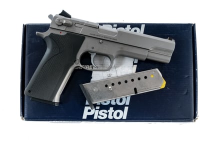 Smith & Wesson 1006 10mm Semi Auto Pistol