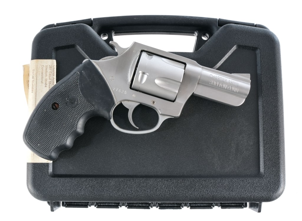 Charter Arms Bulldog Pug .44 Spl Revolver (1 of 8)
