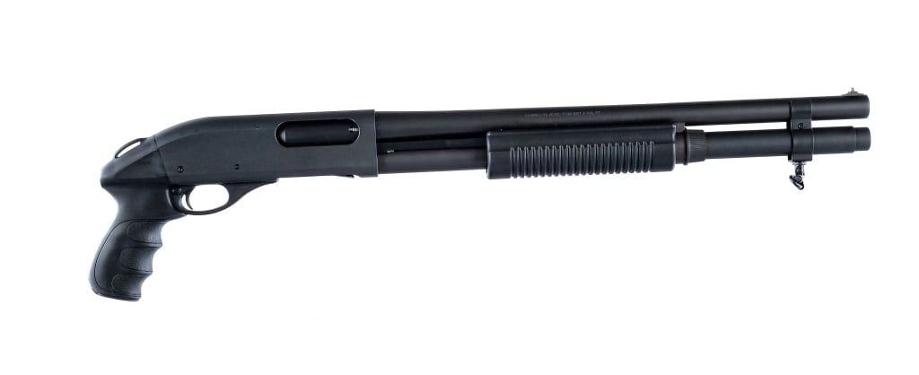 Remington 870 12 Ga Pump Action Shotgun (1 of 5)