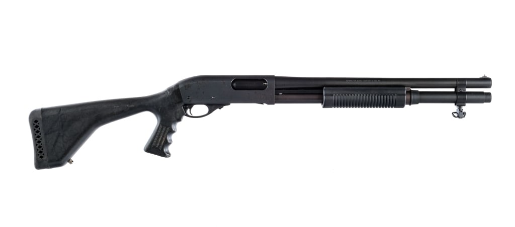 Remington 870 12 Ga Pump Action Shotgun (1 of 5)