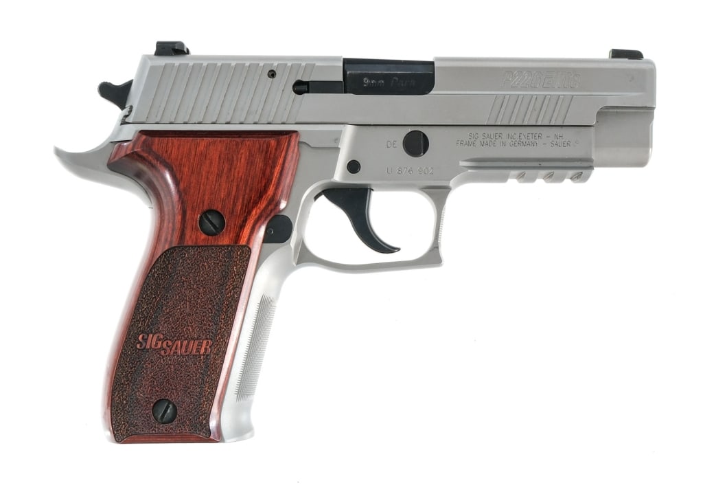 Sig Sauer P226 Elite 9mm Semi Auto Pistol (1 of 6)