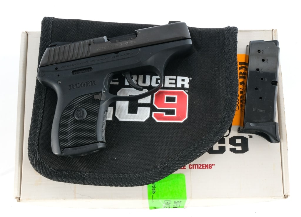 Ruger LC9 9mm Semi Auto Pistol (1 of 8)