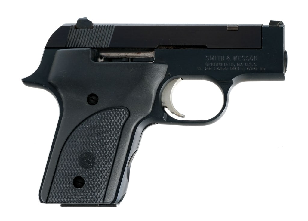 Smith & Wesson 2214 .22 LR Semi Auto Pistol (1 of 6)