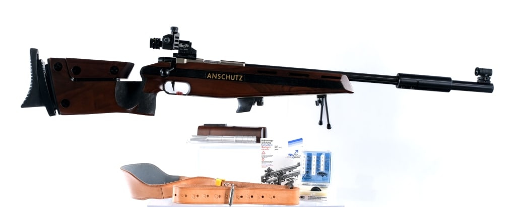 Anschutz Match 54 2007/2013 .22 LR Bolt Rifle: Description Anschutz Match 54 Model 2007/2013 in .22 Long Rifle with a single round capacity and a 27.5" barrel. Made in Germany in 1999 and imported by Champion Las Vegas TN. Barrel has weighted muzz