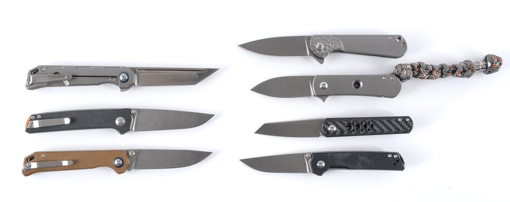 Kizer Folding Knives 7 Pcs Lot Knife: Description This lot is for seven folding knives by Kizer Knives. Some of the blade/Model marks include: Begleiter AZO, Yorkie, S35VN, Domin AZO, Domin Mini, Feist W Lundquist, Envoy AZO. G-10, metal 