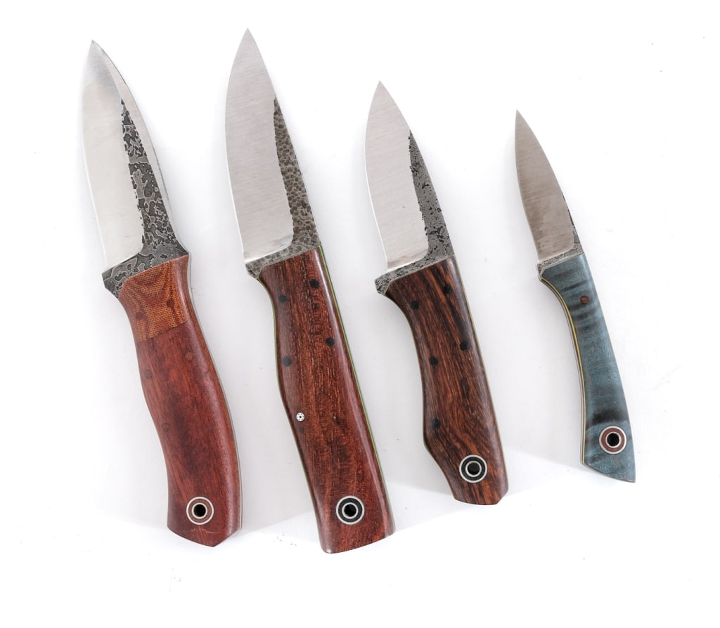 Fiddleback Forge By Andy Roy 4 Pcs Knife: Description This lot is for four handmade artisan fixed blade knives by Fiddleback Forge/Andy Roy. Ergonomic design with composite and natural wood grip plates. Wood and composite grip has a 4" blade.