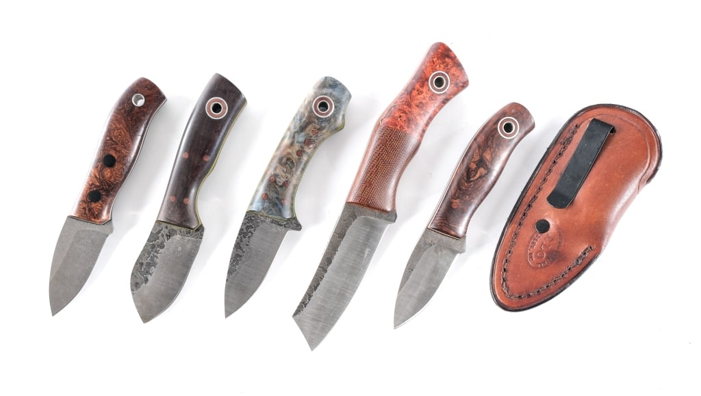 Fiddleback Forge By Andy Roy 5 Pcs Knife: Description This lot is for five handmade artisan fixed blade knives by Fiddleback Forge/Andy Roy. Ergonomic design with composite and natural wood grip plates. Wood with blue and a green stripe has a