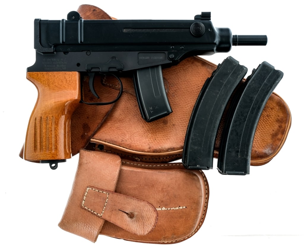 D-Technik A.S. VZ-61 Skorpion .32 ACP Pistol (1 of 7)