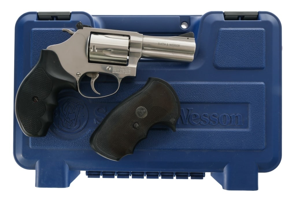 Smith & Wesson 60-15 .357 Magnum Revolver: Description Smith & Wesson 60-15 chambered in .357 Magnum with a Six-Shot cylinder and a 3" barrel. Stainless steel barrel, frame, fluted cylinder, and checkered cylinder release. Case colored