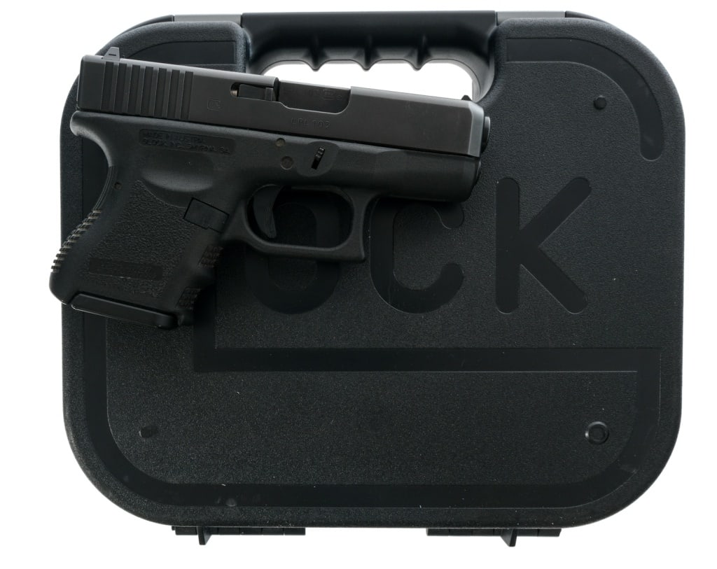 Glock 33 Gen 3 .357 Sig Semi Auto Pistol: Description Third Generation Glock 33 chambered in .357 Sig with one, nine round magazine and a 3.43" barrel. Textured polymer frame. Striker fired trigger with shoe safety. Black finished serrated