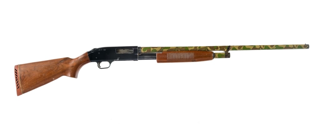 Mossberg 500C 20 Ga Pump Action Shotgun: Description Mossberg 500C chambered in 20 Gauge with a five round tube magazine and a 28" barrel. Fixed MOD choke. Brass bead front sight. Tang safety. Blued finish with ribbed wood forend and smooth 