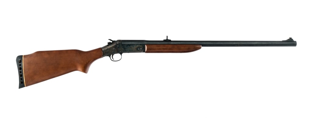 H&R Topper Model 58 12 Ga Single Shot Shotgun: Description Harrington & Richardson Topper Model 58 in 12 gauge 3" with a single round capacity and a 26" MOD fixed choke barrel. Made in Gardner Massachusetts in 1974. Rubber butt pad. Smooth wood st
