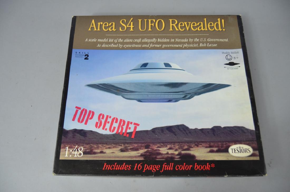 Testors Area S4 Ufo 1/48 Model Unbuilt In Box