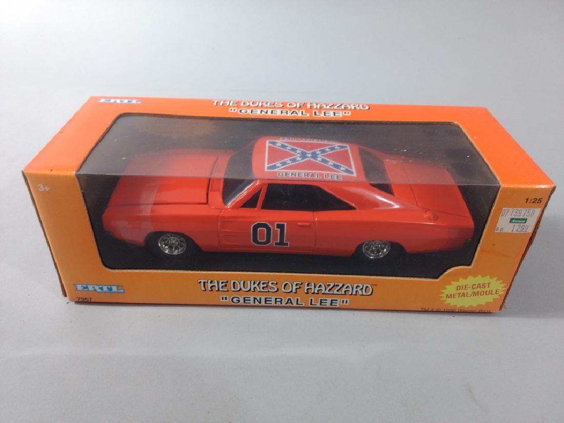 1998 Ertl 1/25 General Lee NIB Dukes of Hazzard: 1998 Ertl 1/25 General Lee NIB Dukes of Hazzard