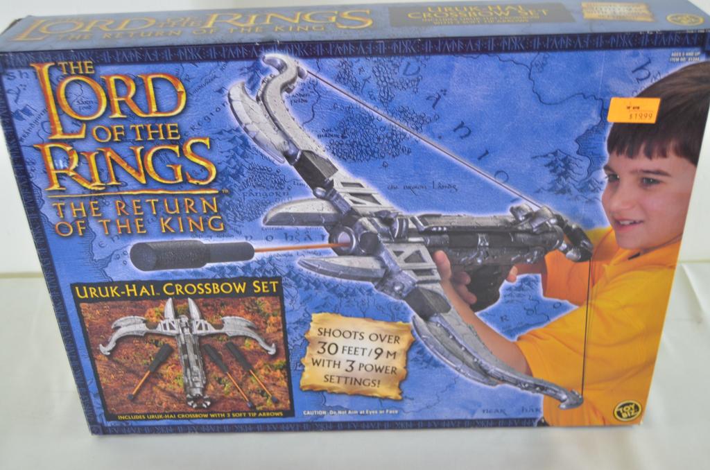 Le Seigneur des Anneaux - Crossbow Uruk Hai - Figurine Toybiz 18cm
