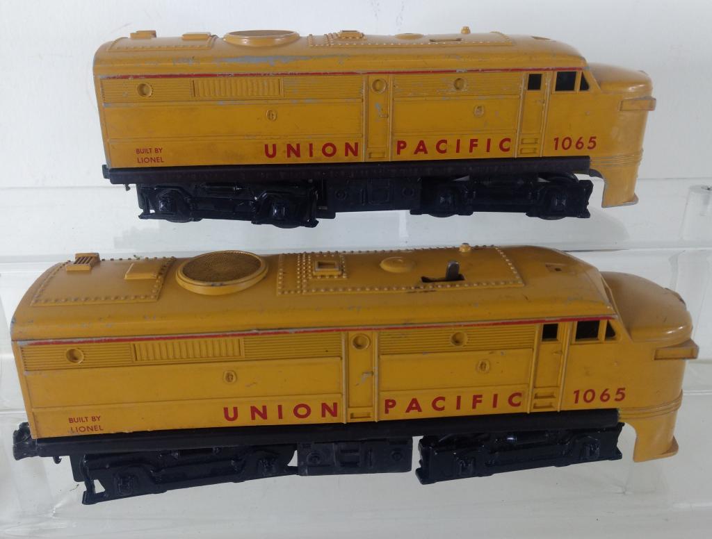 Vtg Lionel Union Pacific AA Alco Engines 1065: Vtg Lionel Union Pacific AA Alco Engines 1065