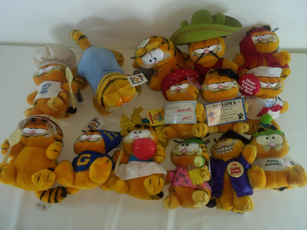 14pc Vtg Dakin Garfield Plush NWT: 14pc Vtg Dakin Garfield Plush NWT