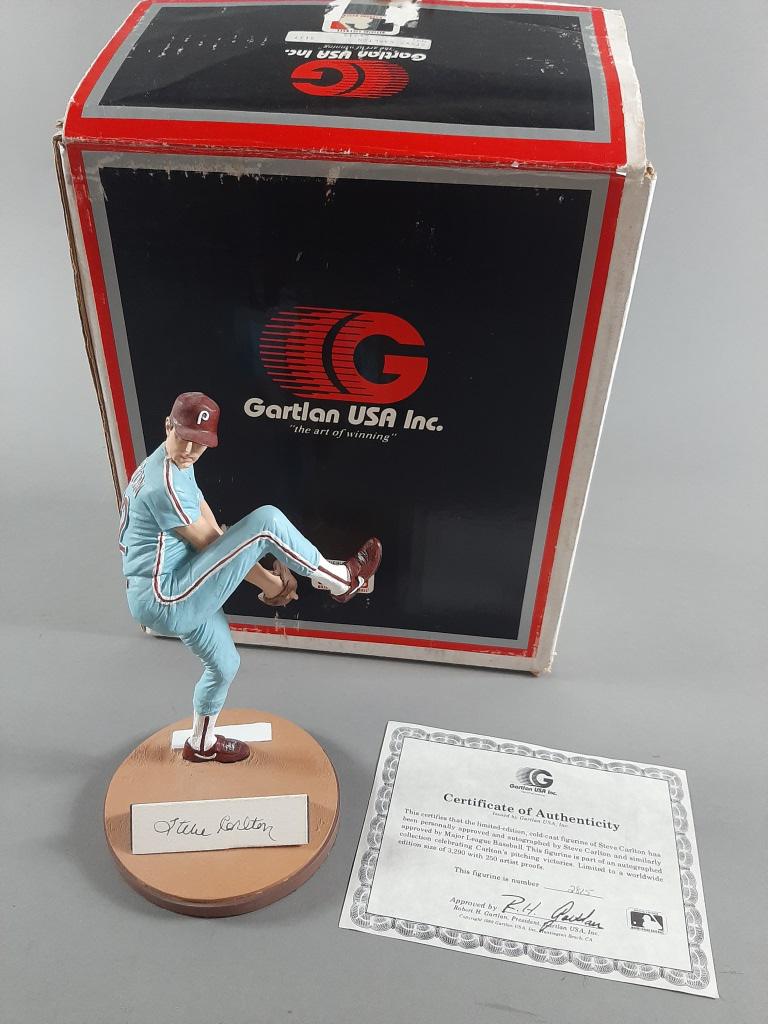 Steve Carlton Signed Gartlan Figure