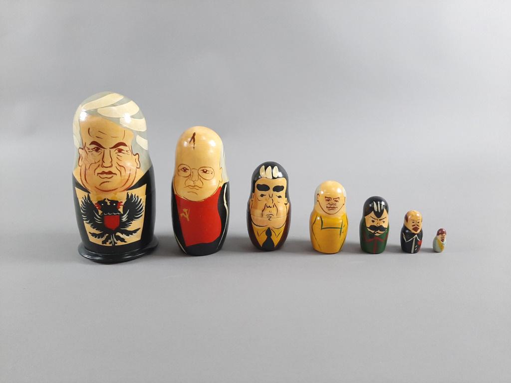 Vtg 1980-90's Russian Political Nesting Dolls: Approx 8.5" tall