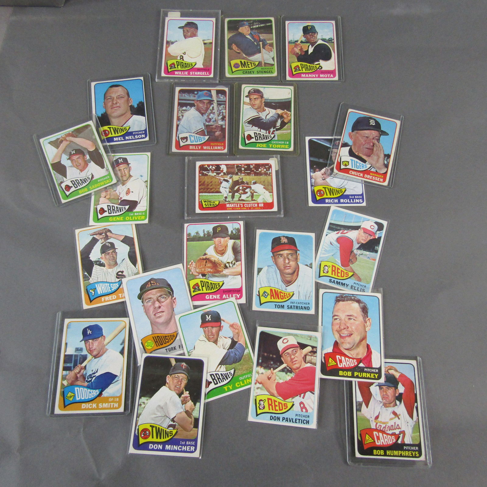 22pc 1965 Topps Baseball Cards w/ Willie Stargell (1 of 7)