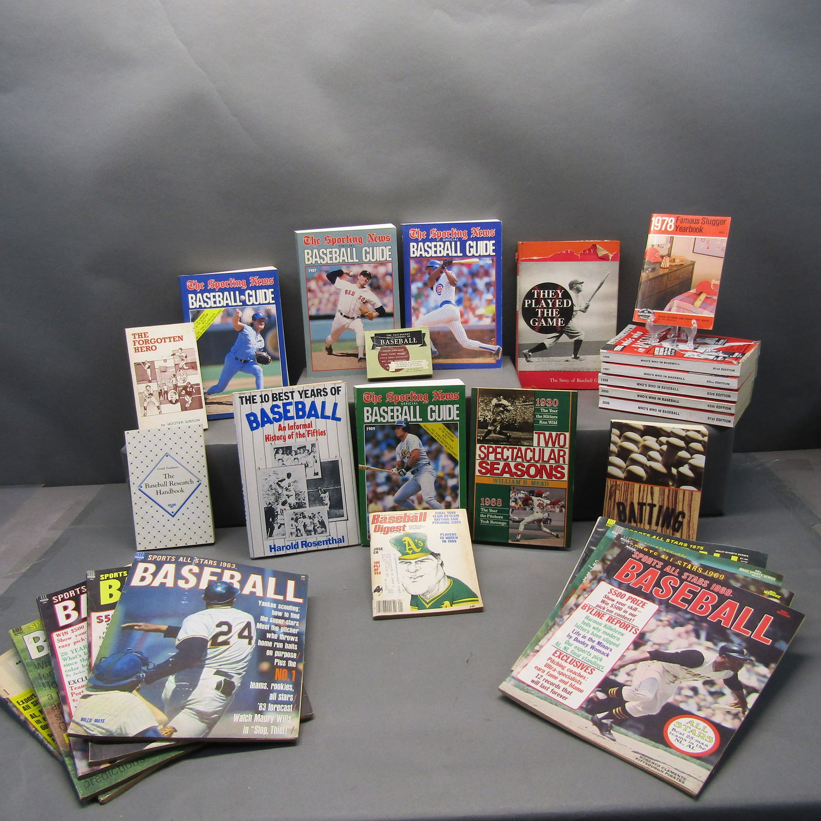 Mixed Lot Baseball Mags & Coffee Table Books (1 of 4)