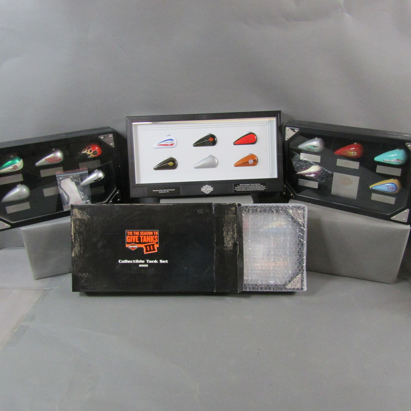 4 Harley Davidson Mini Gas Tank Shadow Box Display (1 of 5)