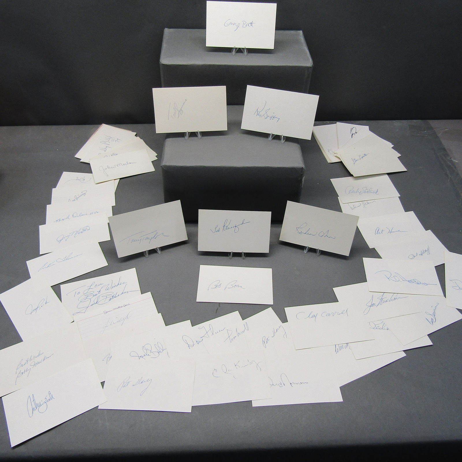 Lrg Lot of Autographed (Baseball) 3"x5" Cards (1 of 11)