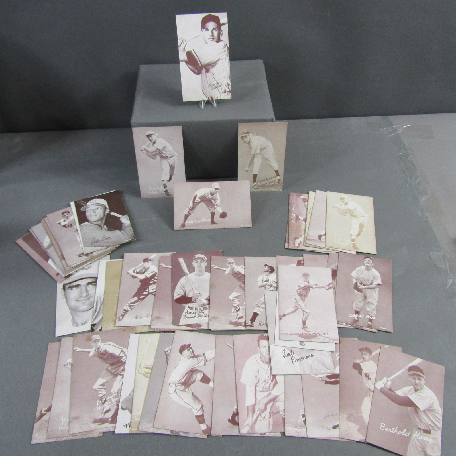 51 1947-66 Salutation Exhibit Baseball Cards (1 of 3)