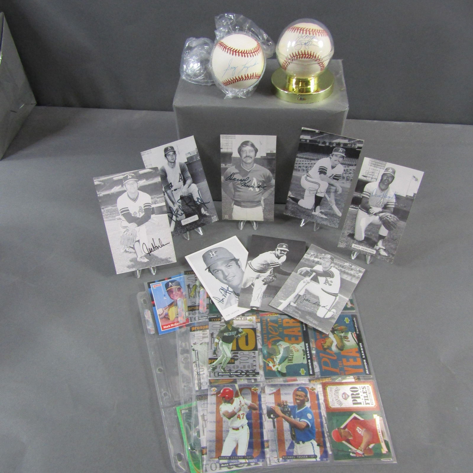 Mixed Baseball Card Lot w/ Autographs (1 of 3)