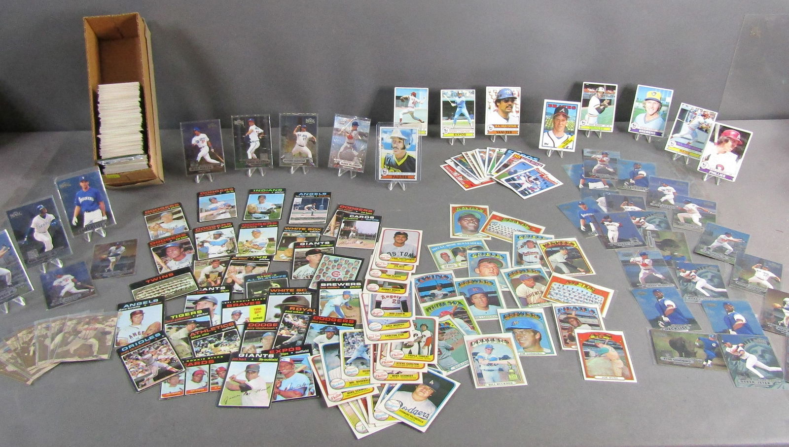 Lrg  Mixed Lot Baseball Cards, Ozzie Smith Rookie, (1 of 14)