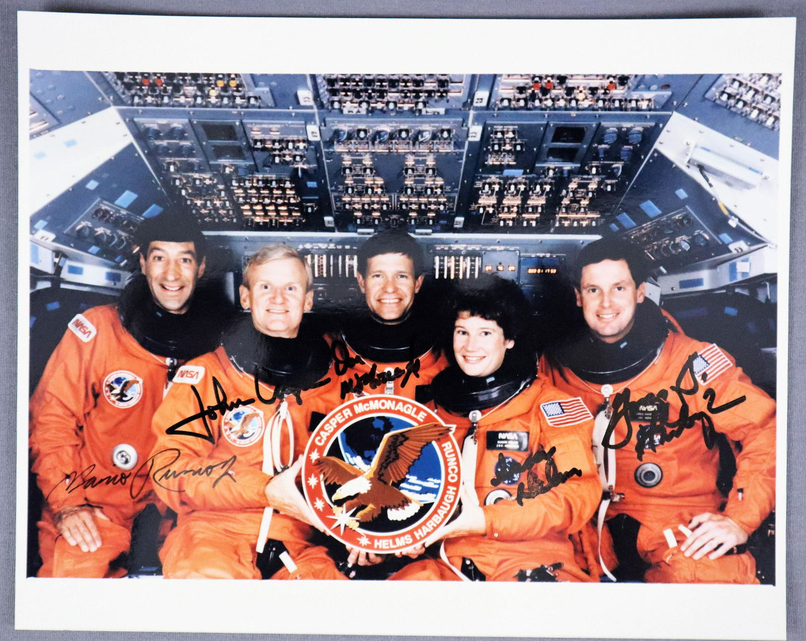 Vintage NASA STS-54 Crew Signed Photograph (1 of 2)