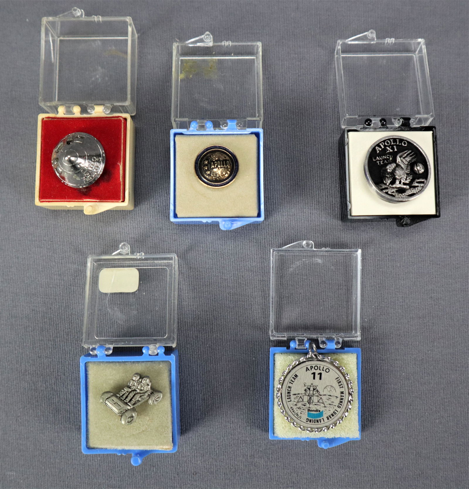 5 - Hard to Find Apollo Era Pins (1 of 2)