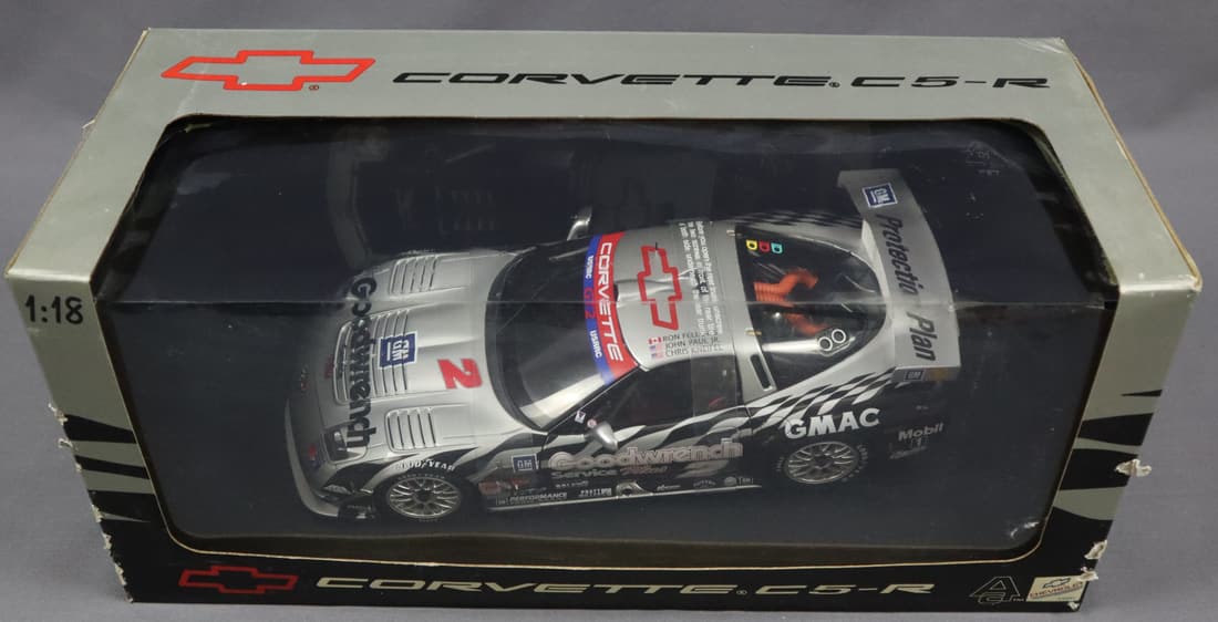 Chevrolet Corvette C5-R Goodwrench #2 1/18 Scale Model Car (1 of 3)