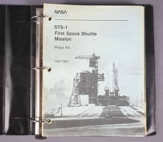 6 - NASA Space Shuttle Mission Press Kits & News Reference Manual