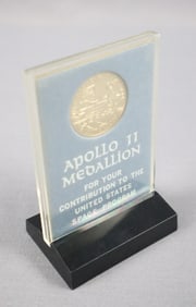 Bob Giffen's Apollo 11 Area Permit Badge & Medallion