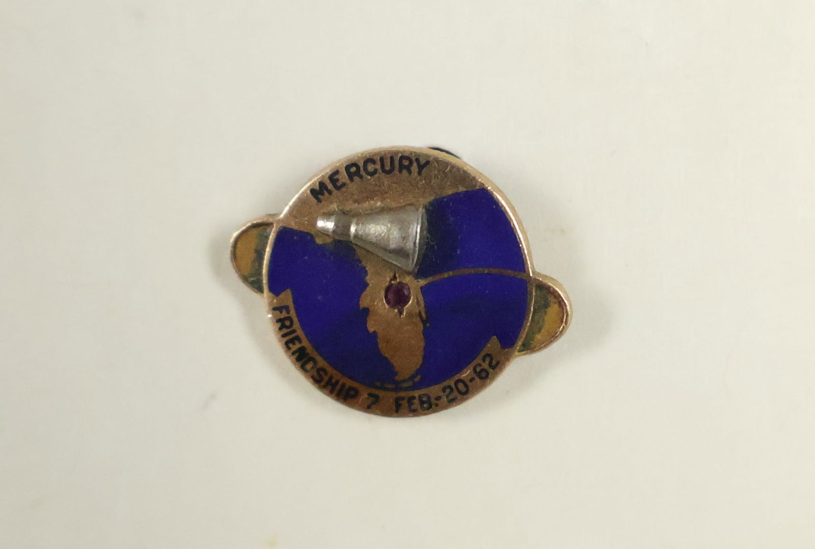 Very Rare McDonnell MA-6 "Friendship 7" Orbital Pin With 11 Other Pins, Clips an Pendant (1 of 2)