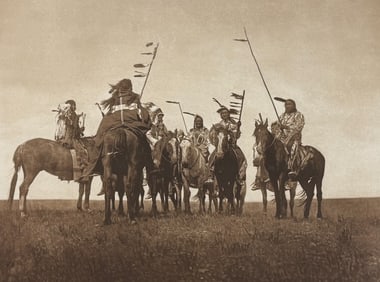 Edward Curtis, Folio - Atsina Warriors