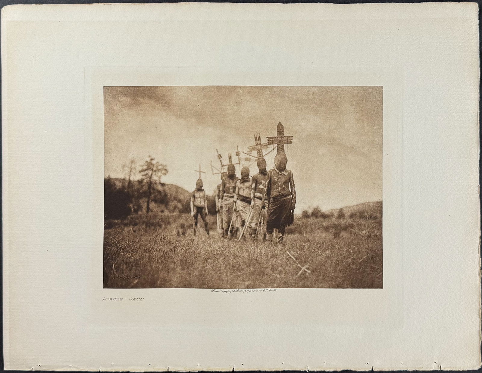 Edward Curtis - Apache Gaun - 2