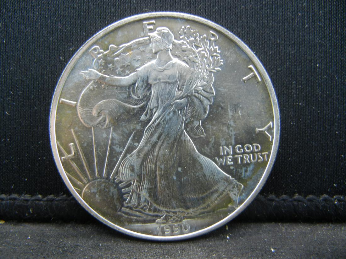 1990 American Silver Eagle. 1 Troy Ounce .999 Fine (1 of 2)