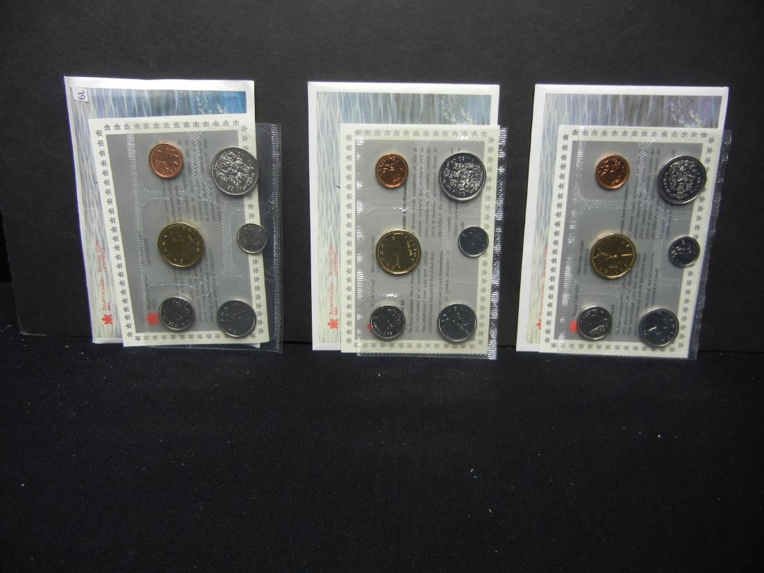 1990 1992 1995 Royal Canadian Mint Sets with all (1 of 10)