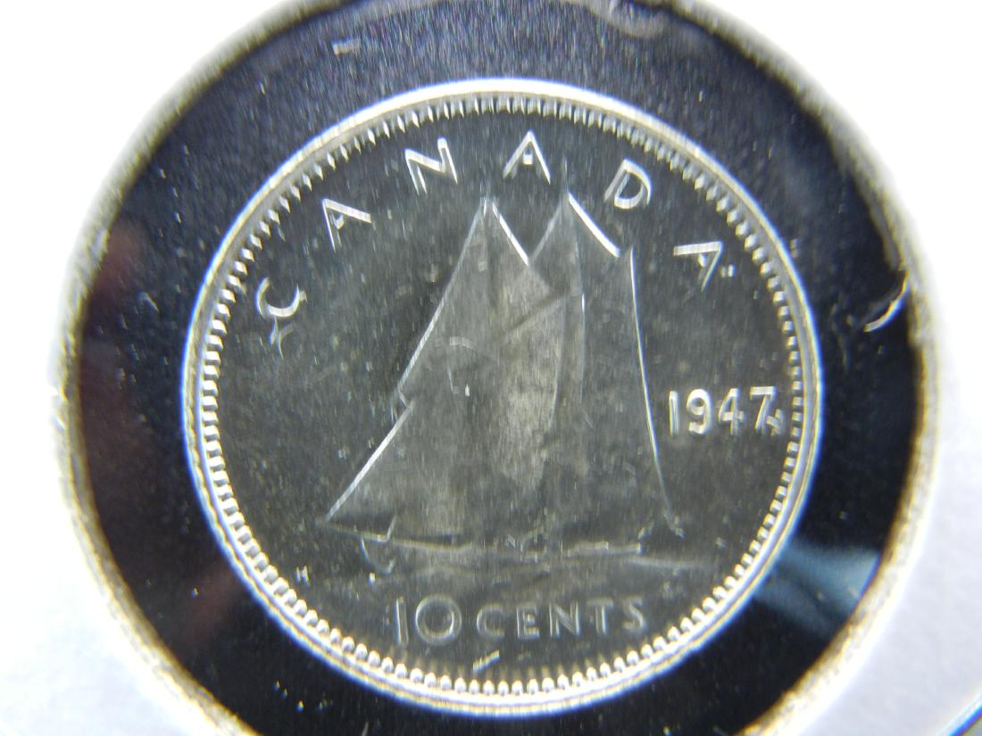 1947 Maple Leaf Canada Dime .  Nice Unc (1 of 4)