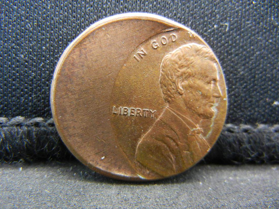 Lincoln Memorial Cent, 50% Off Center Error Coin. (1 of 2)